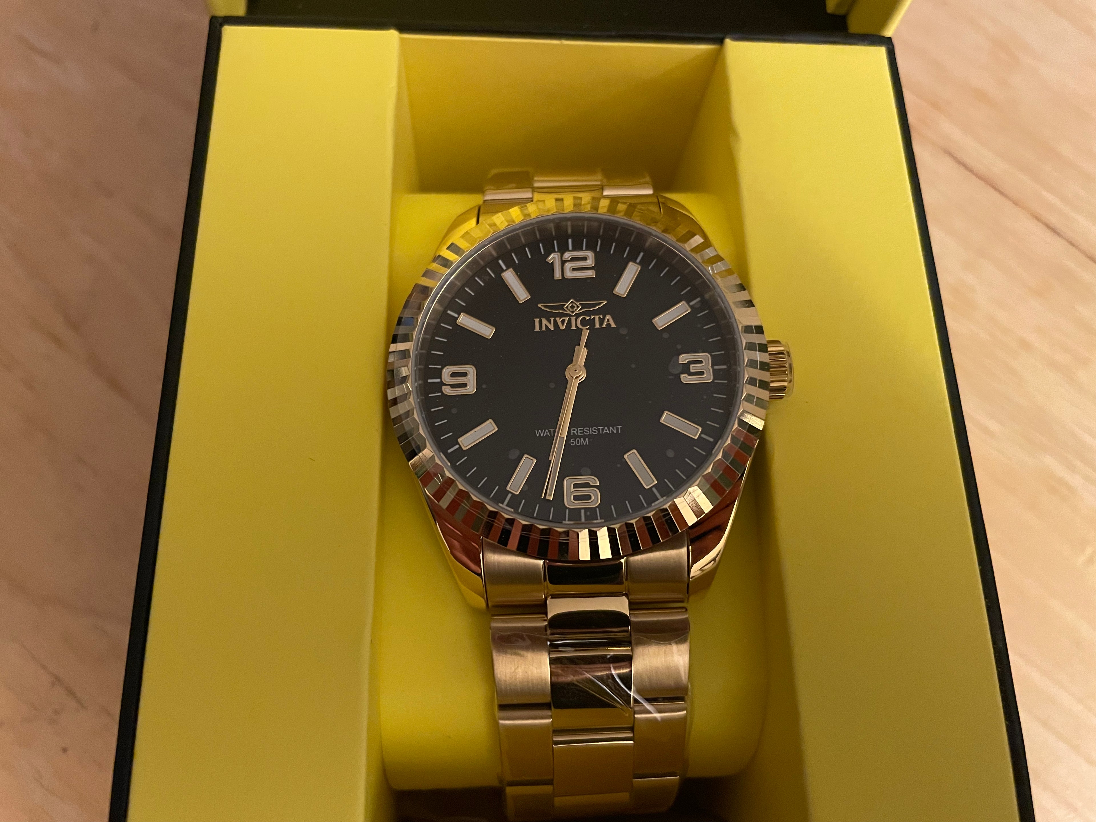 Invicta Stratford Gold
