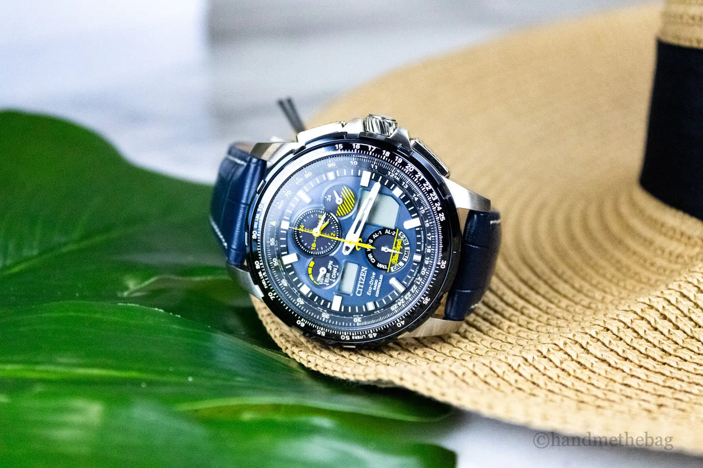 Montre Citizen Blue Angels Skyhawk AT avec bracelet en cuir imprimé crocodile